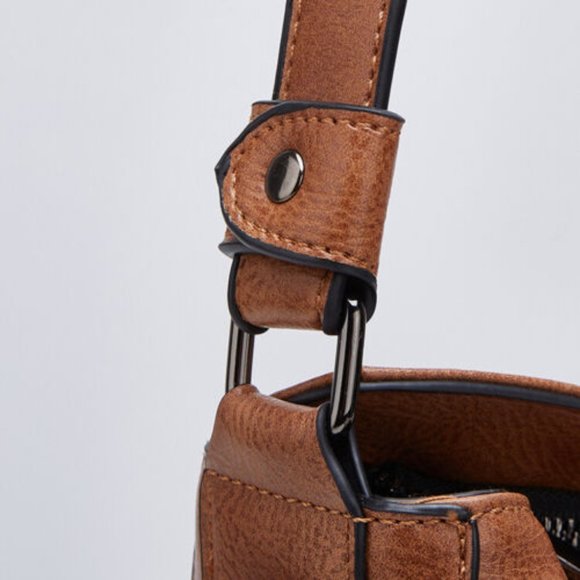 NWT Handbag Medium Size Hobo Bag / Purse Faux Leather OFF-WHITE - Picture 5 of 8